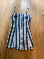 Kurzes, gestreiftes Kleid Leipzig - Sellerhausen-Stünz Vorschau