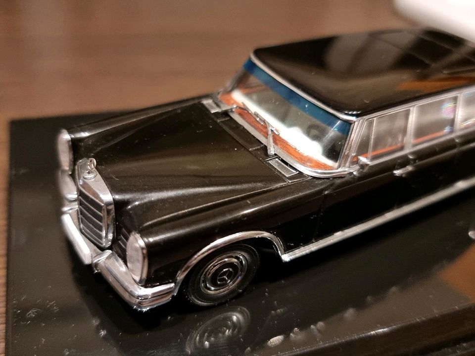 Modellauto 1:43 Mercedes-Benz 600 W100 Pullman AutoArt in Lage