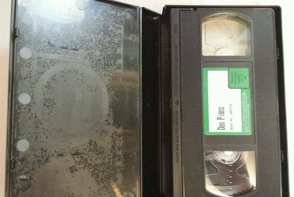 "VHS Kassette" mit "Das Piano" von "Jane Campion" in Langenfeld Eifel