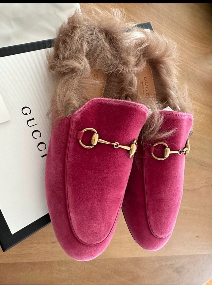 100% original Gucci Slippers NEU 38,5 Gr. in Frankfurt am Main