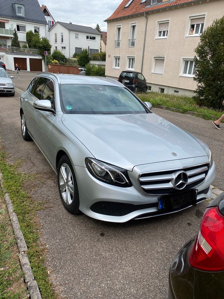 Mercedes w213 e220d t-model Tausch möglich in Stuttgart