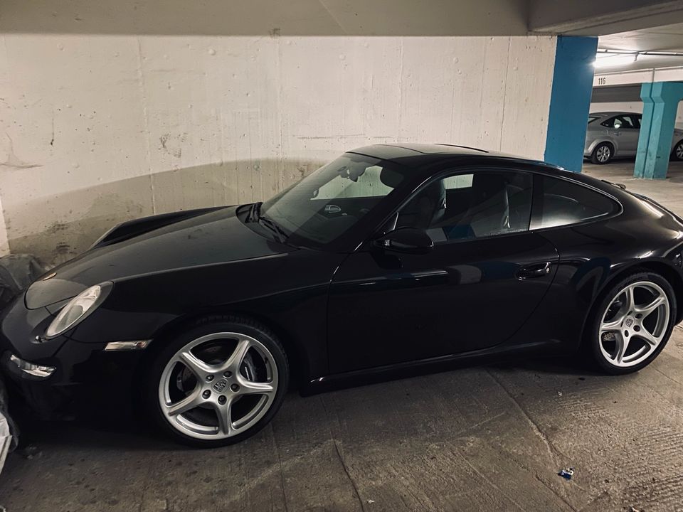 Porsche 911/997 Carrera 2 - Schwarz Metallic BJ. 2007 - 47960 in München