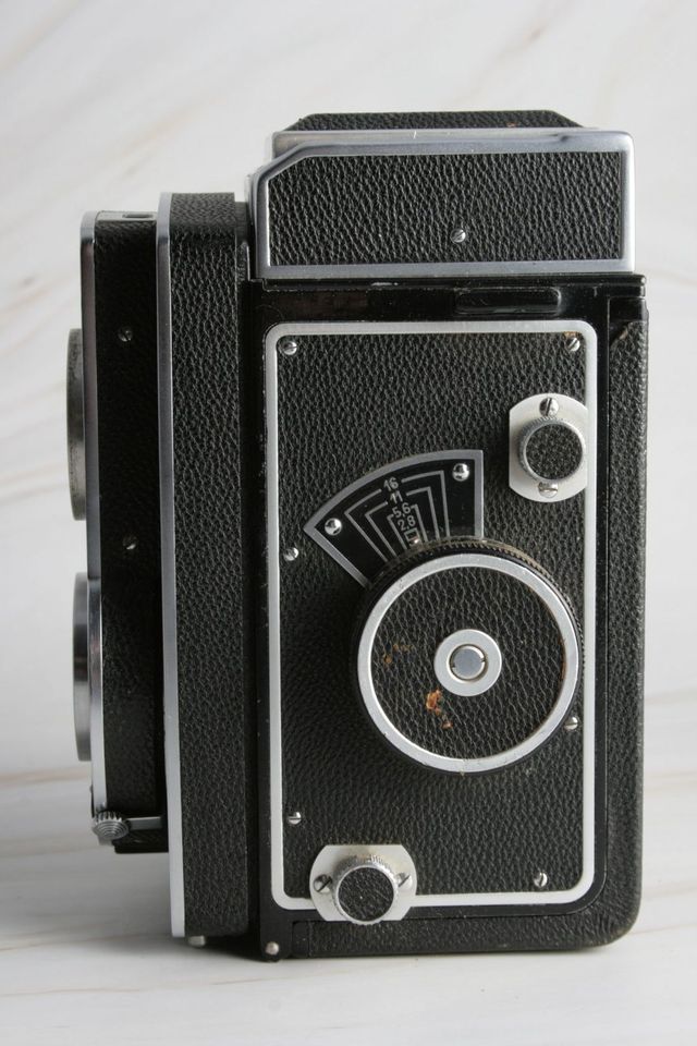Zeiss Ikon Ikoflex 853/16 TLR mit CZJ 2.8/80mm Aufnahme-Objektiv in Berlin