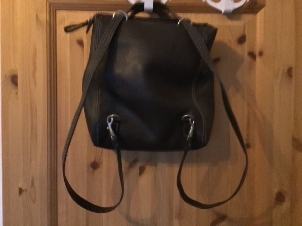 Braune Unsiversal Tasche Rucksack / Schultertasche in Senden