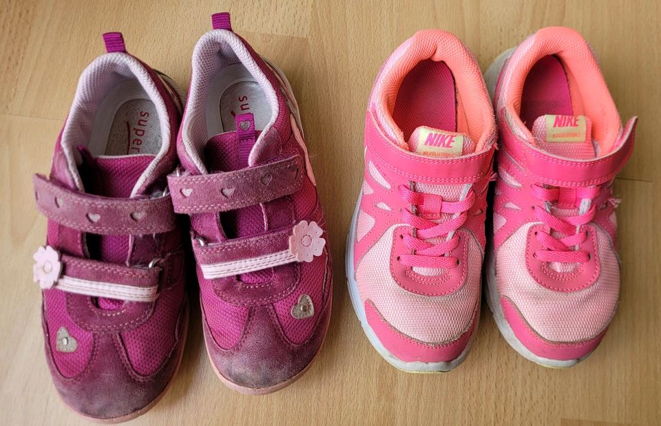 Set Mädchen Schuhe Superfit- Nike Pink in Bad Soden am Taunus