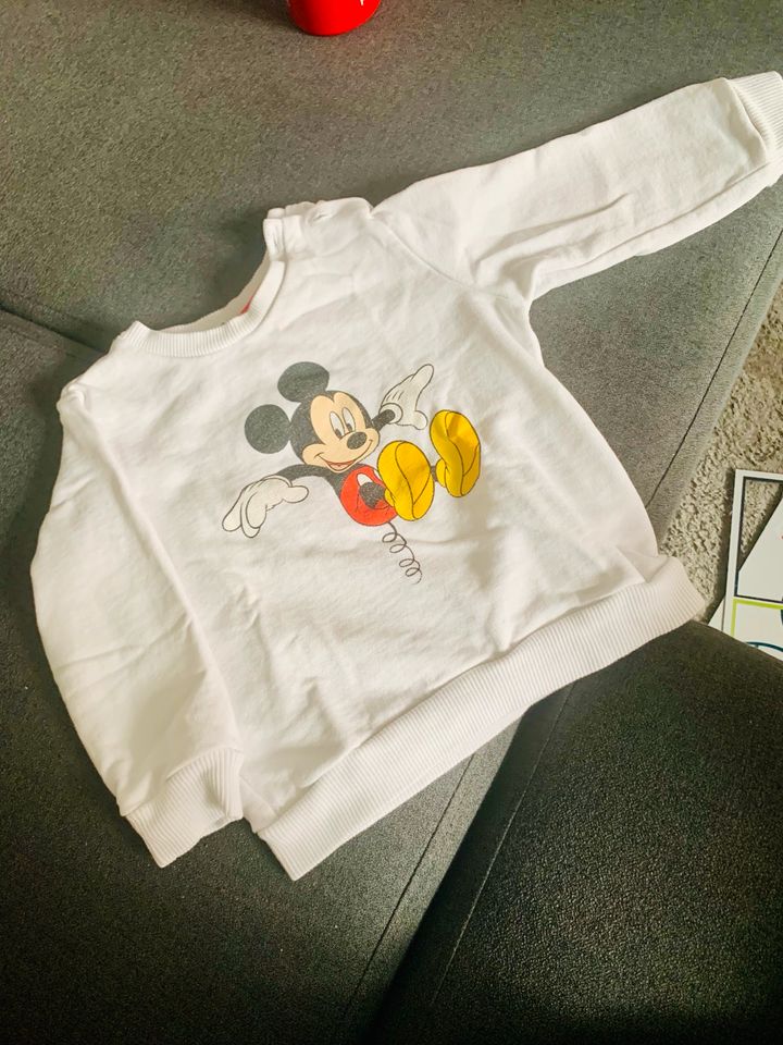 Disney Mickey Maus langarm Shirt in München