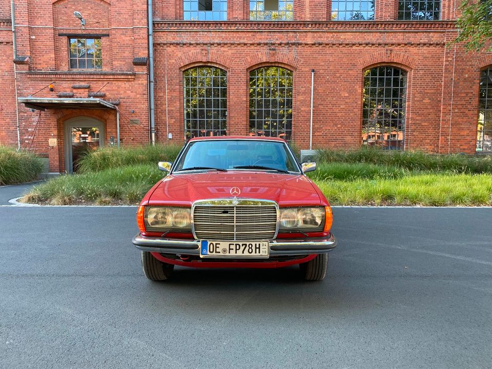 Traumhafter Mercedes 280 CE Oldtimer von 1978 Privatverkauf in Kirchhundem