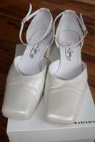 Cremefarbene italienische Hochzeit Ballerinas Gr.41 Hessen - Eppstein Vorschau