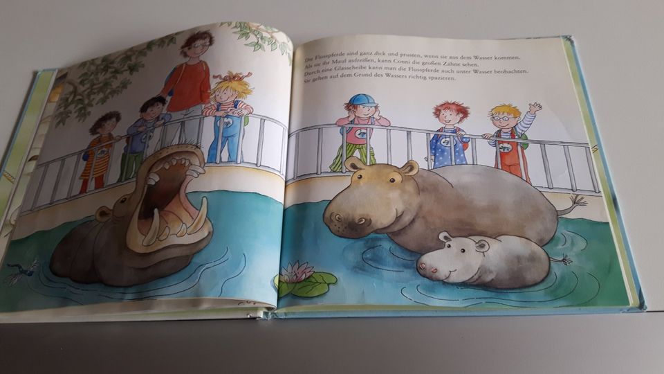 Sehr gut erhaltenes Kinderbuch Conni geht in den Zoo in Deuerling