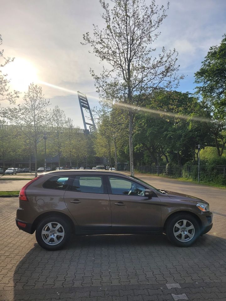 Volvo XC60 D5 AWD Autom in Bremen