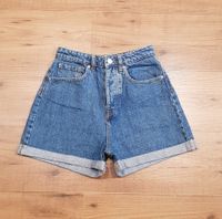 Stradivarius Damen Shorts Kurze Jeanshose Gr. 34 Niedersachsen - Göttingen Vorschau