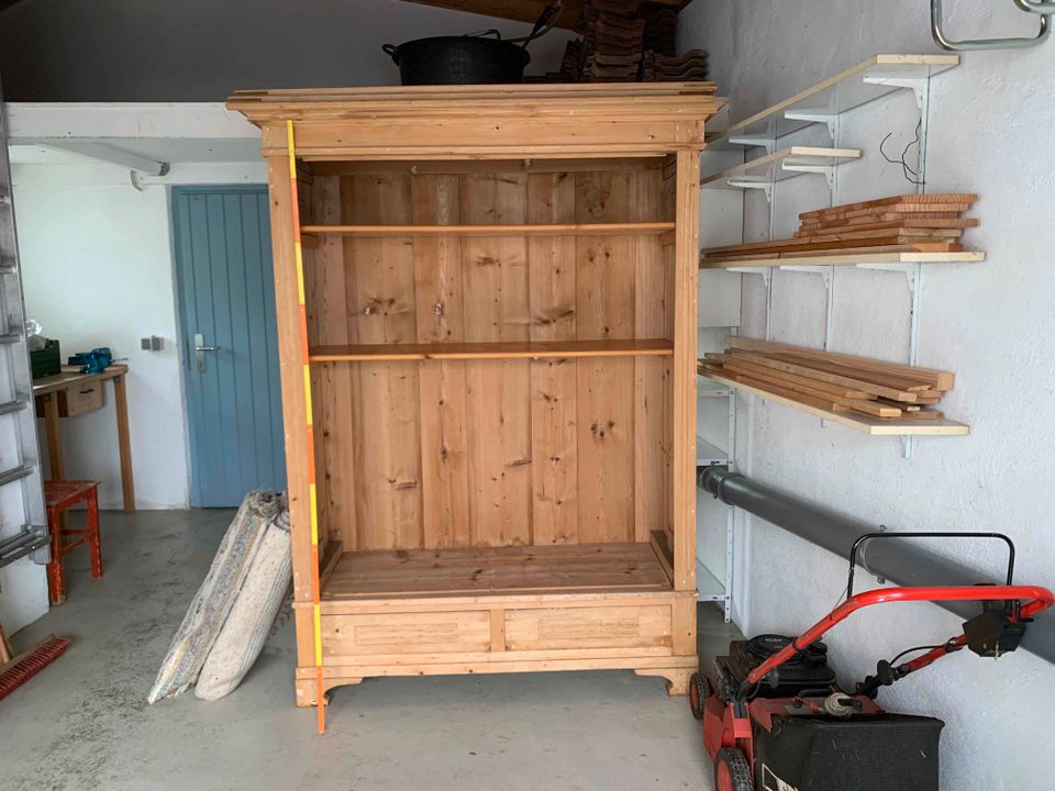 Schrank Bauernschrank Holzschrank ohne Türen, 210x145 cm in Sindelfingen