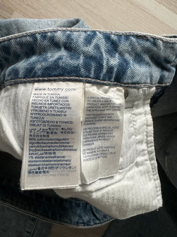 Tommy Hilfiger Jeans Venice slim fit Carman Gr. 28/30 in Berlin