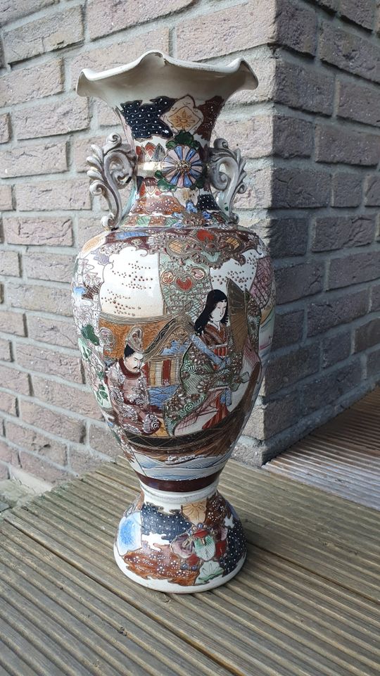 Antike Vase in Laatzen