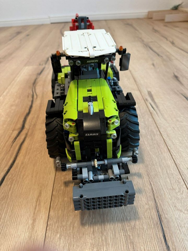 Lego Claas Traktor XERION 5000 in Bremen