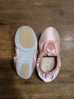 Ballerina Schläppchen Turnhallenschuh Gr. 27 vielleicht 26 Nordrhein-Westfalen - Erftstadt Vorschau