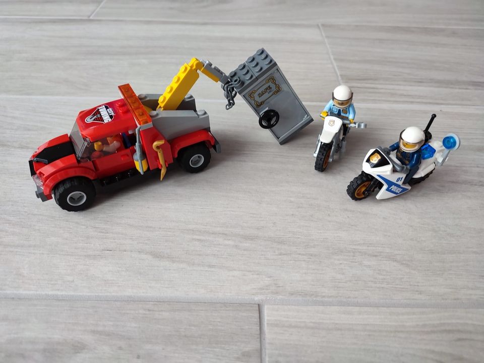 Vollständiges Lego City Abschleppwagen auf Abwegen in Wurzen