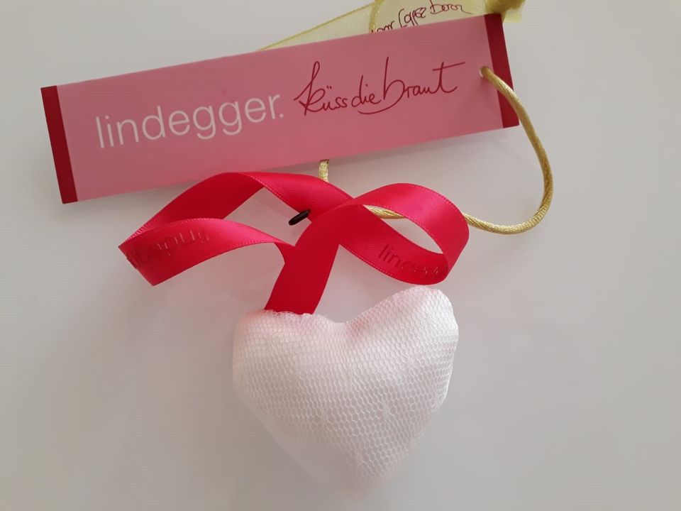 Brautkleid + Accessoires, Lindegger, Küss die Braut in Karlsruhe
