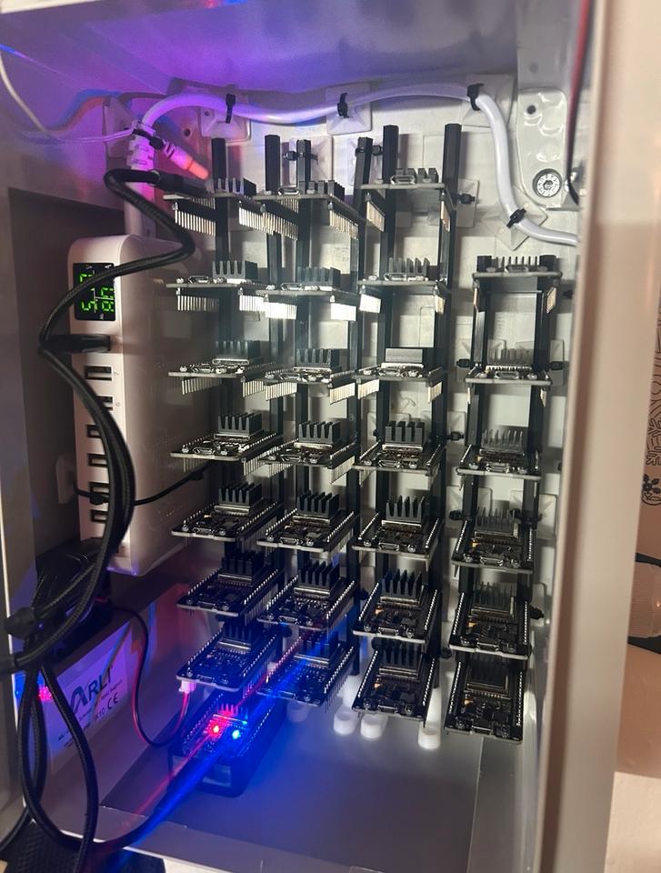 ESP32 Cluster - Nerdminer - Nerd-Projekt in Braunschweig