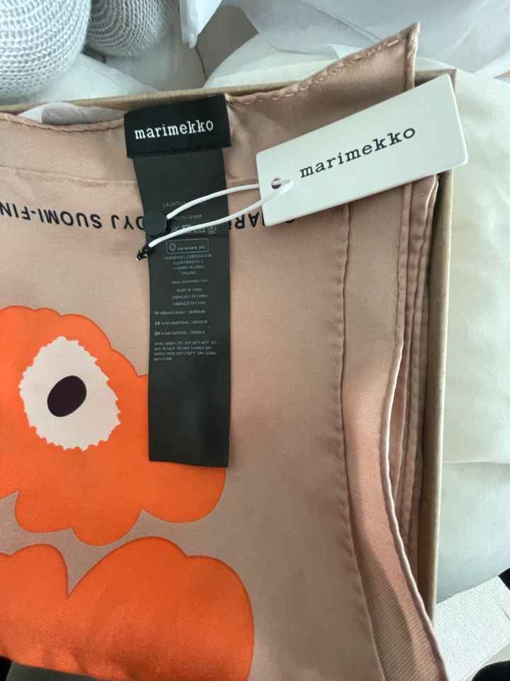 Marimekko lauthua unikko 100% Seide Schal Tuch Halstuch in Köln