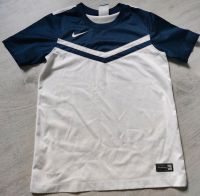 Nike Sportshirt Gr. 140/148 Hessen - Schlitz Vorschau