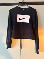 Schwarzer Nike Sweater cropped Bayern - Ingolstadt Vorschau
