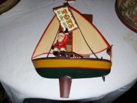 Weihnachtsmann auf Blechspielzeug Segelboot Segelschiff Vintage Hamburg-Nord - Hamburg Winterhude Vorschau