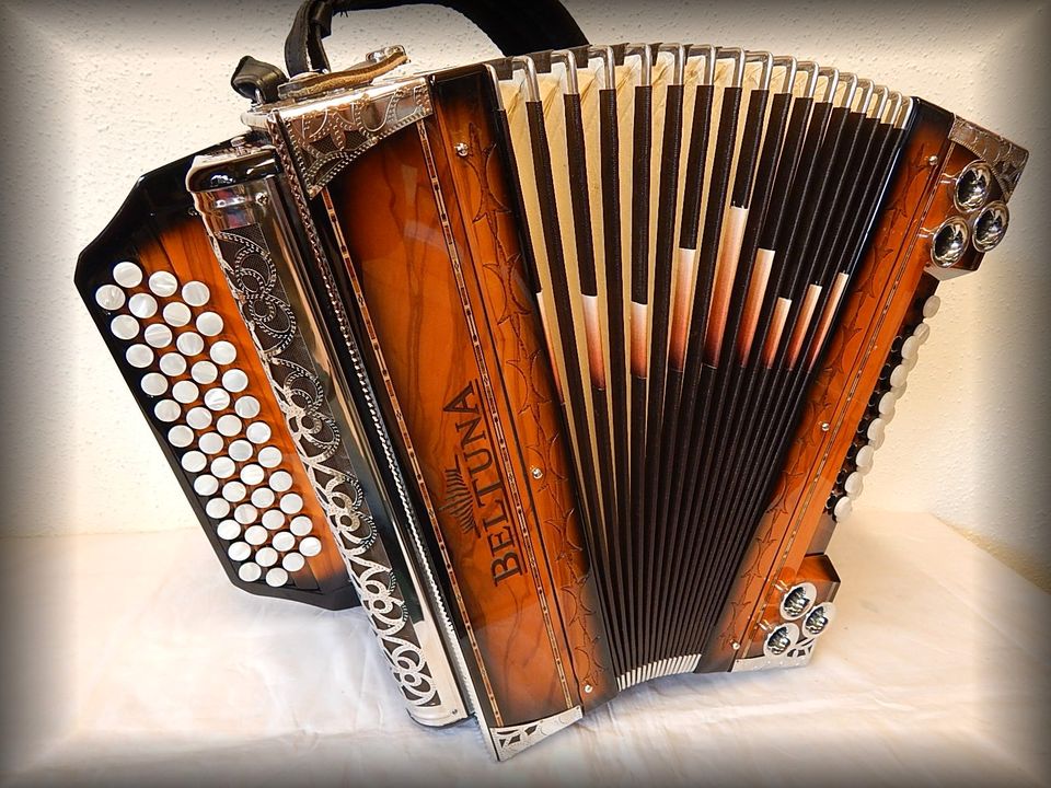 gebr. Harmonika, BELTUNA Emotion, GCFB mit starken Tremolo ! in Farchant