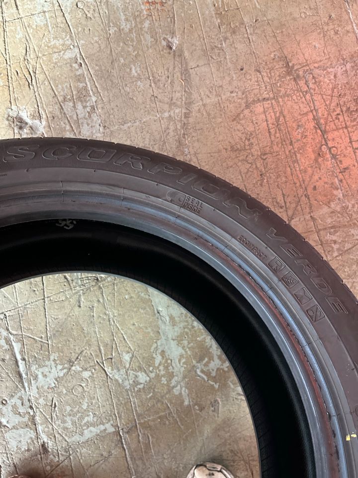 Neuwertige Gebrauchtreifen 235 50 r19 Pirelli Sommerreifen in Schwieberdingen