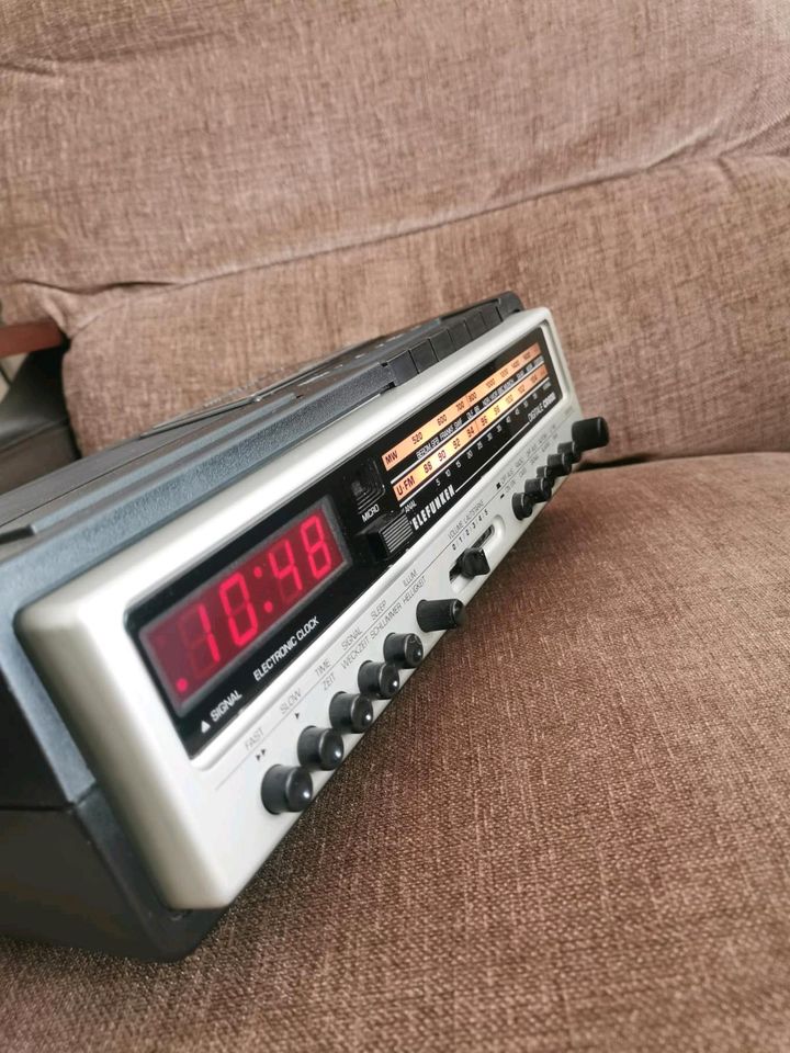 Telefunken CR600 Digitale Radio Kasette Wecker Uhr 1979 in Hamburg