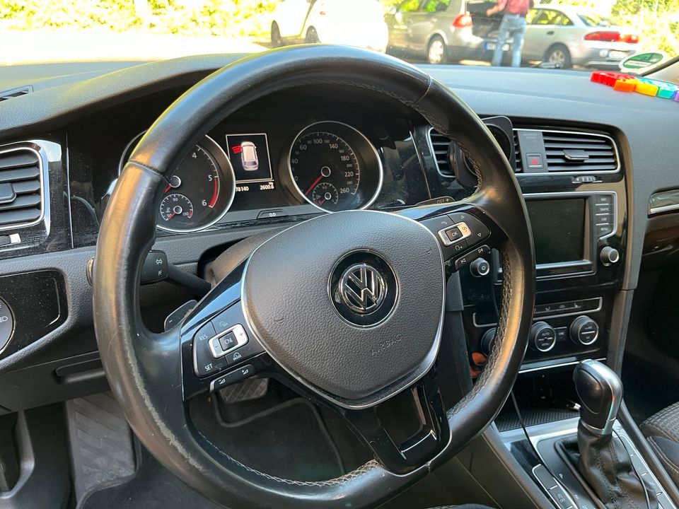 VW Golf 7 Avant in Remagen