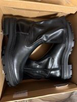 Zara Boots/ Stiefel nagelneu/ ungetragen Sachsen-Anhalt - Halle Vorschau