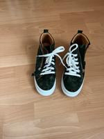 Dunkelgrüne Turnschuhe Hessen - Wolfhagen  Vorschau