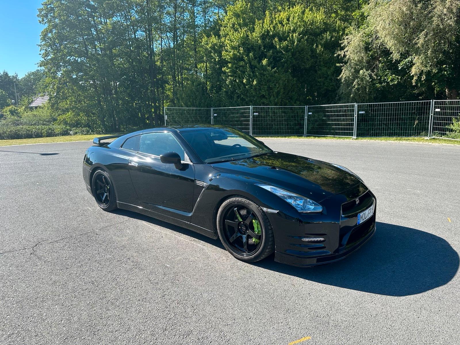 Abbildung des Autos Nissan GT-R R35 Skyline …