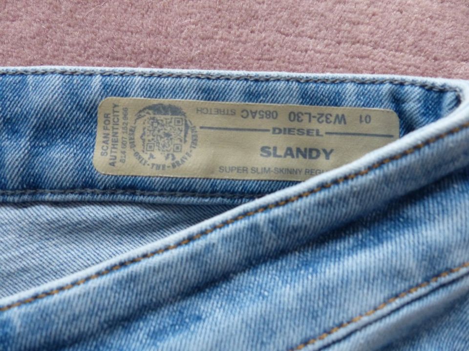 Jeans Slandy von Diesel in Gr. 32/30 bzw. 42 in Stegaurach