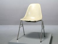 RAR: Lichtgrau Eames GY Fiberglas Stuhl Herman Miller Vitra Hessen - Hanau Vorschau