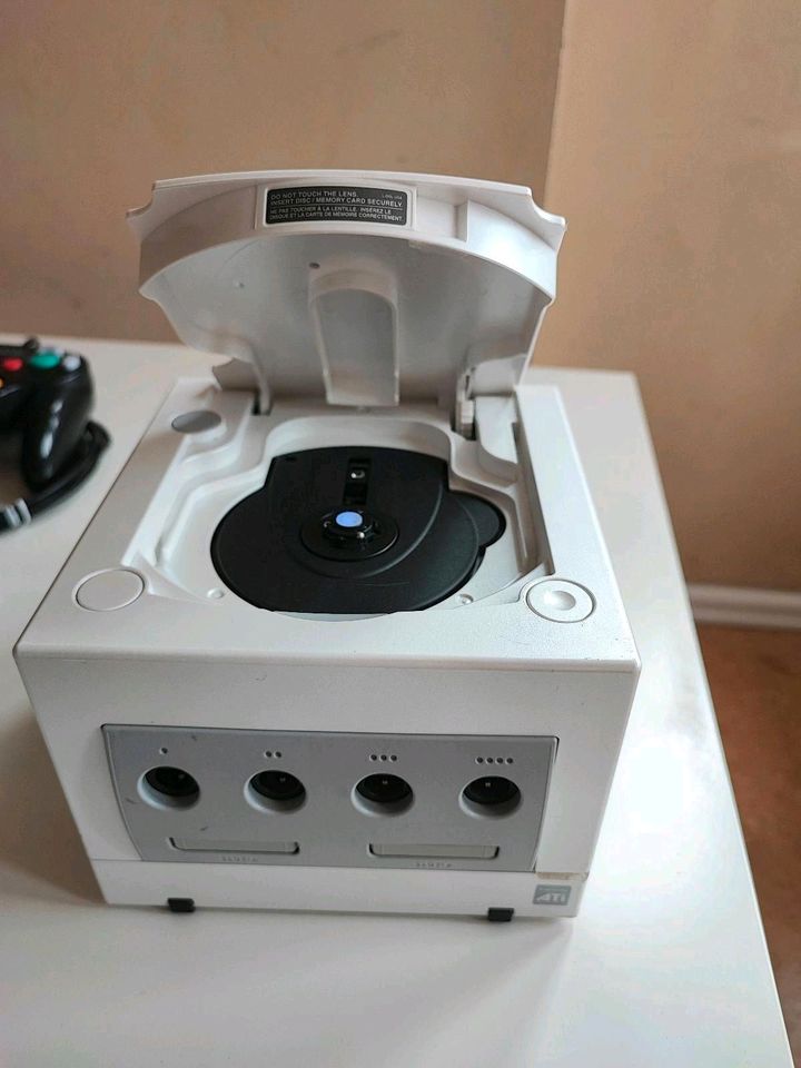 Gamecube Pearl White, 4  Controller Nintendo Game cube in Ihlow