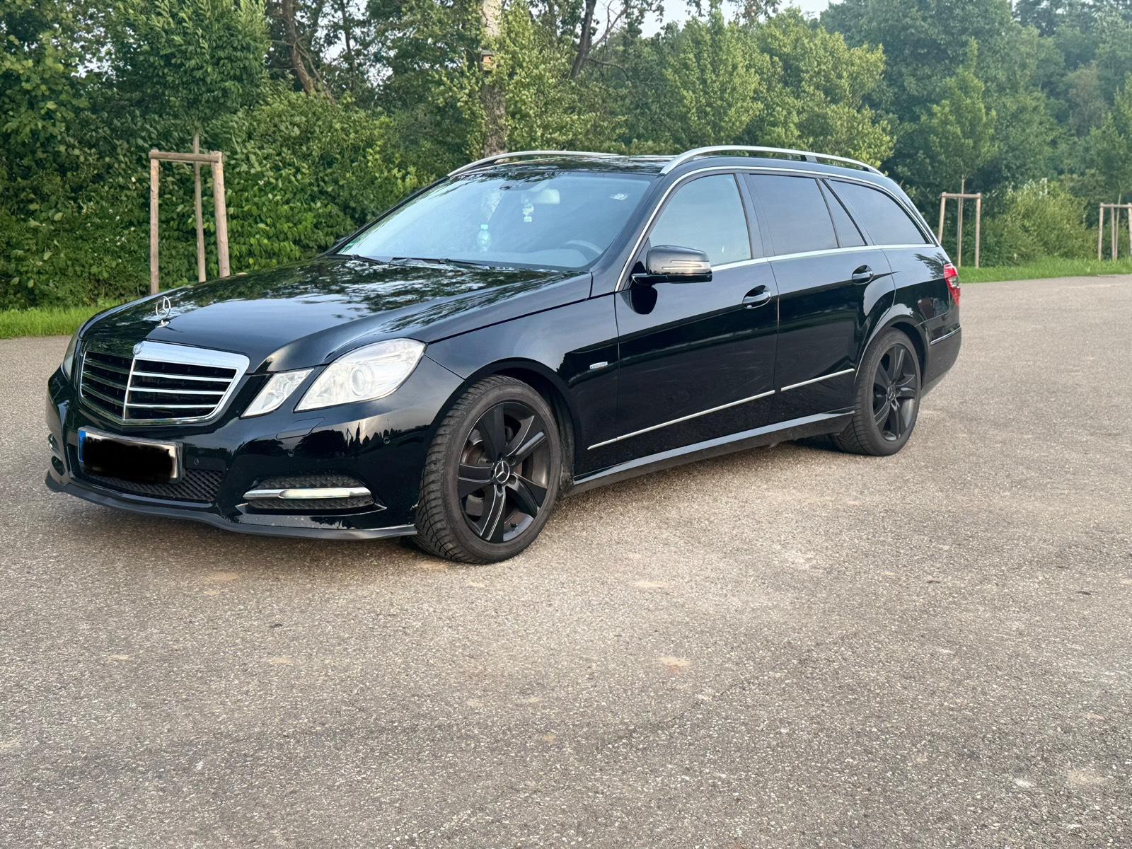 Abbildung des Autos Mercedes E Klasse 300 CD…