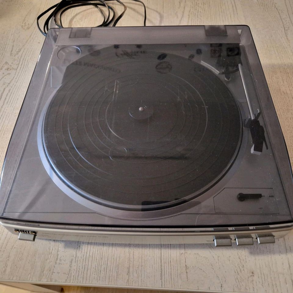 Aiwa Stereo Full Automatic Turntable System PX- E 860 in Erfurt