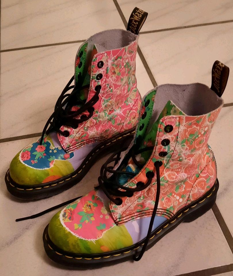 Dr. Martens - Jadon Daze Boots Gr. 37 in Bergheim