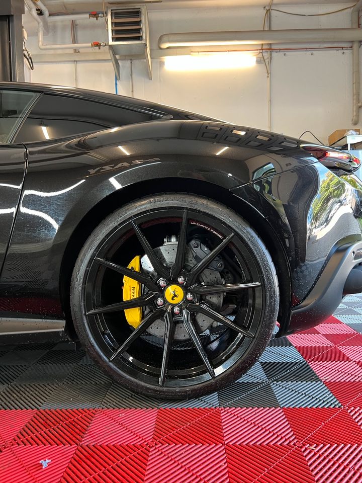 Ferrari Roma 488 812 f8 sf90 Alufelgen forged 21 22 Zoll neu in München