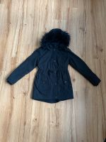 Hollister Parka Winterjacke Herbst Übergangsjacke Kapuze Fell M 8 Nordrhein-Westfalen - Gelsenkirchen Vorschau