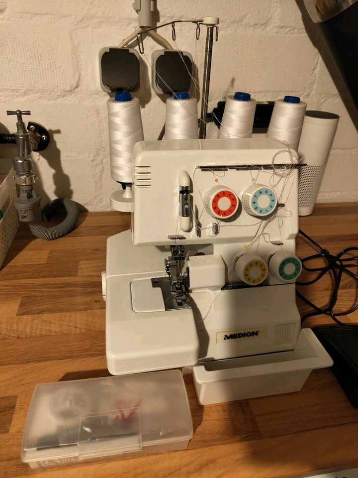 Overlock Medion in Schenefeld