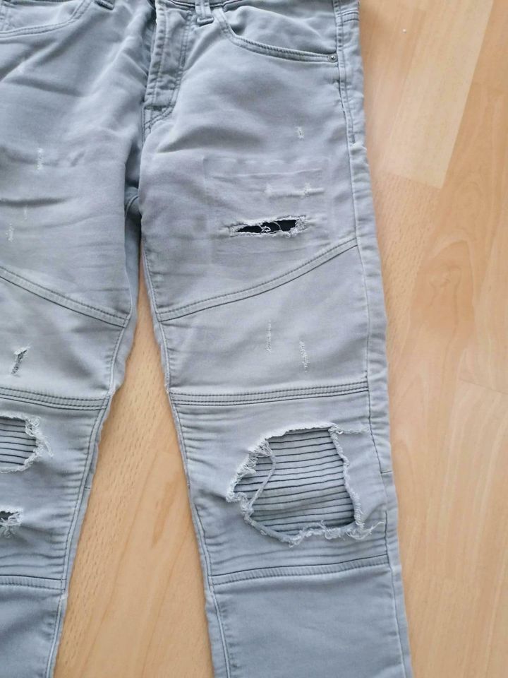 Jeans Hose Jack & Jones Größe 30 / 32 in Neunkirchen am Sand