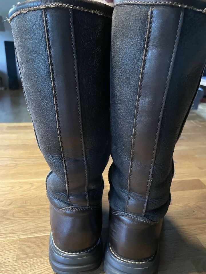 UGG Australia Boots Stiefel Gr.36 mit Lammfell neuwertig!! in Bad Bederkesa