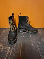 Damen Stiefel von Dr.Martens gr.42 Nordrhein-Westfalen - Wesseling Vorschau