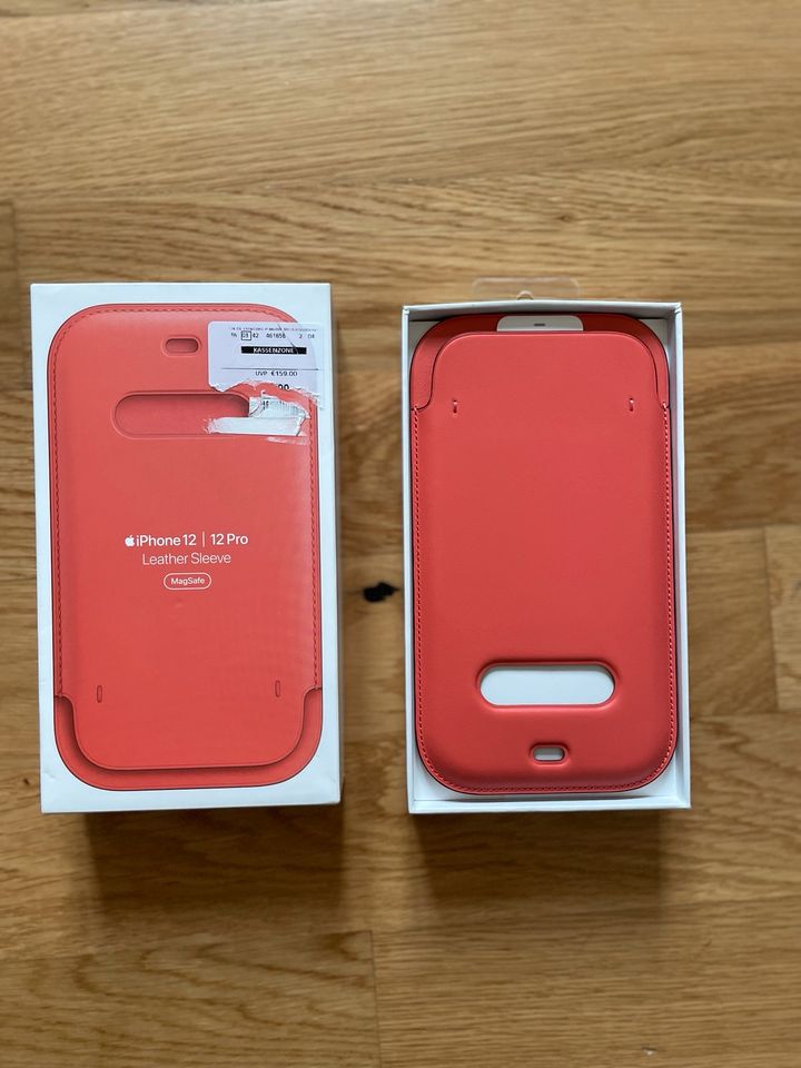 iPhone 12/ 12 Pro leather Sleeve NEU in Halle