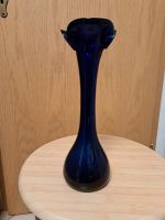 blaue durchsichtige Vase mit Blütenform oben, schickes Design, Hö Sachsen-Anhalt - Merseburg Vorschau