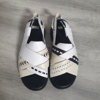 Camper twins Gr,38 Weiße Damensandalen aus Leder NEU Schleswig-Holstein - Kiel Vorschau