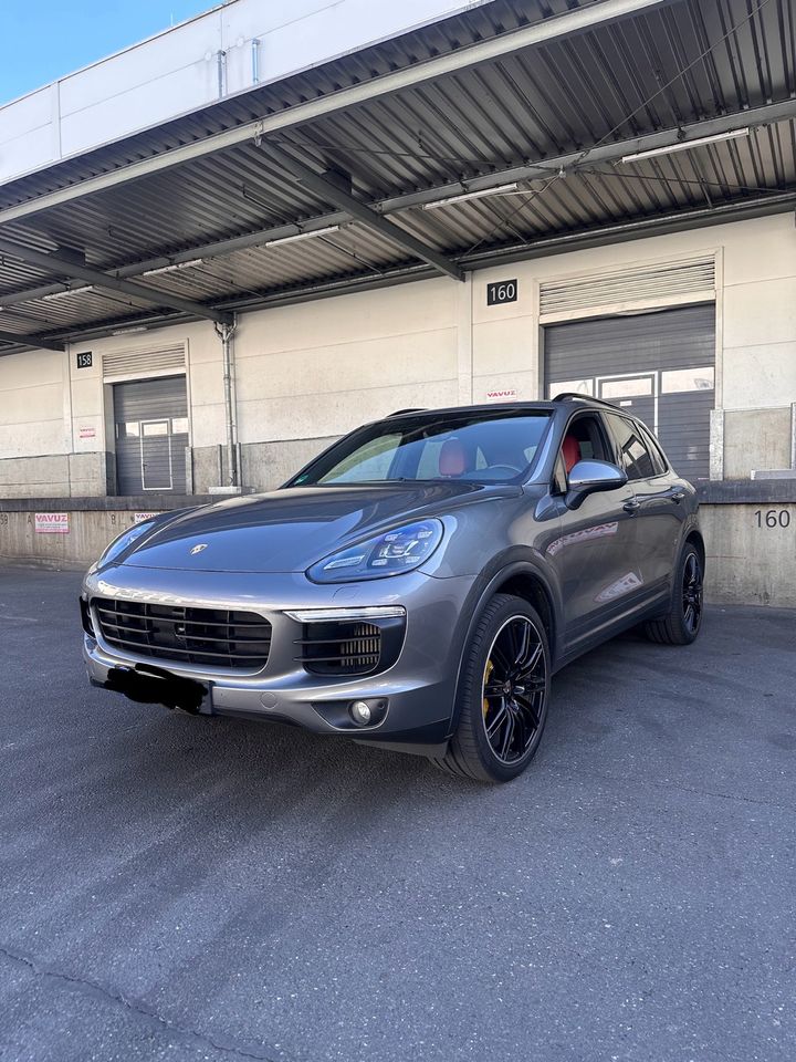 Porsche Cayenne S Diesel V8 Keramik Pano Sport Chrono Paket in Friedberg (Hessen)